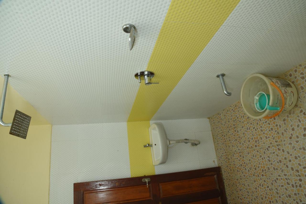 Thiruchendur Stayz Vairavel Residency Tiruchchendur Exterior photo